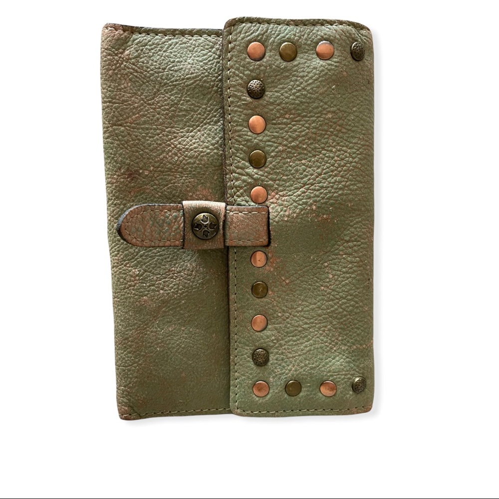 Patricia Nash Olive wallet